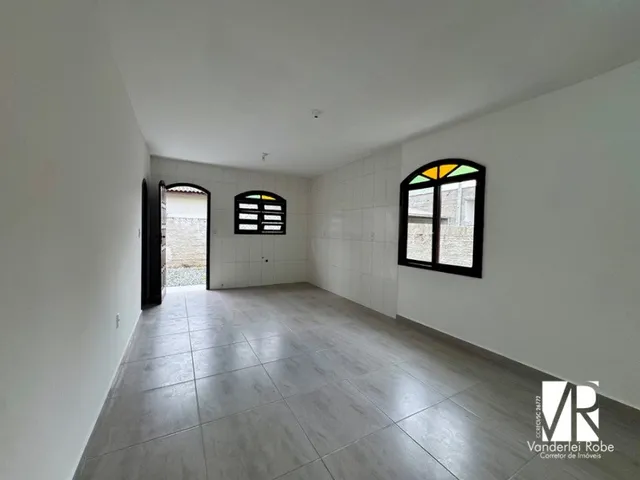 Imagem 13: Casa para locação no Centro de Camboriú-SC com 3 quartos, 2 suítes, 2 salas, 1