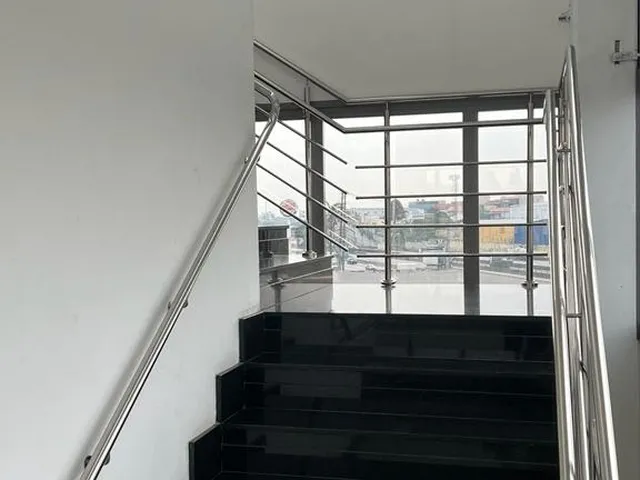 Imagem 4: Metragem 15200 m² de terreno, com 8.222 construídos, Pé direito 12 mts / piso alta