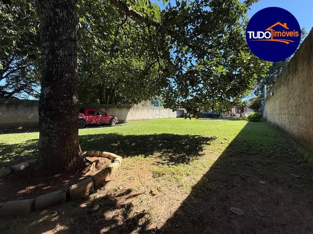 Imagem 12: Tudo Imóveis - Vende Casa no Engenho das Lajes, lote 400m, 2 suítes, gramado verde na