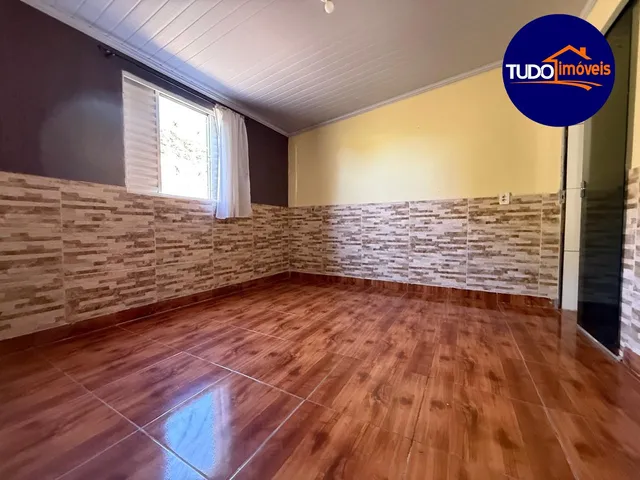 Imagem 2: Tudo Imóveis - Vende Casa no Engenho das Lajes, lote 400m, 2 suítes, gramado verde na