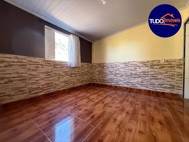 Imagem 3: Tudo Imóveis - Vende Casa no Engenho das Lajes, lote 400m, 2 suítes, gramado verde na