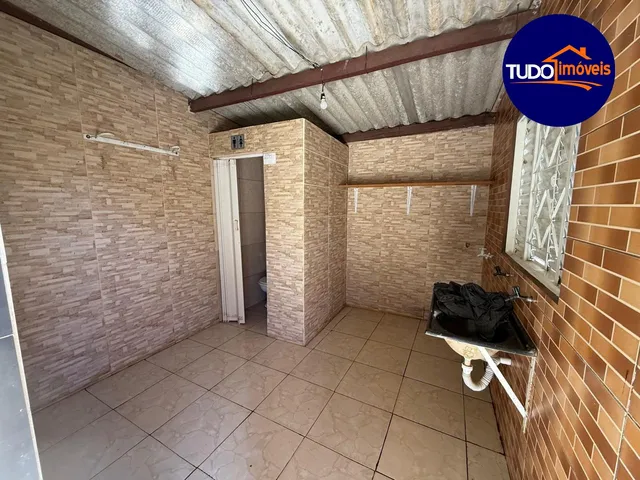 Imagem 7: Tudo Imóveis - Vende Casa no Engenho das Lajes, lote 400m, 2 suítes, gramado verde na