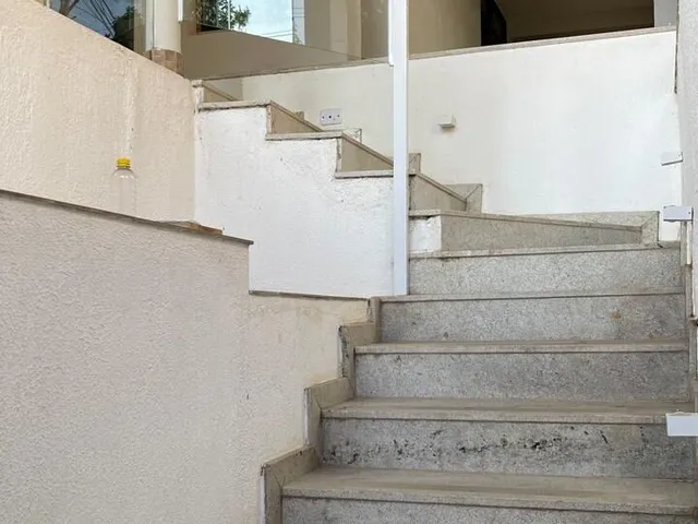 Imagem 2: Casa comercial Loja com 5 dormitórios