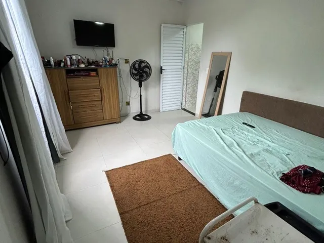 Imagem 11: Imperdível oportunidade: Casa duplex de 3 quartos, 1 suíte, sala ampla e 3 vagas de
