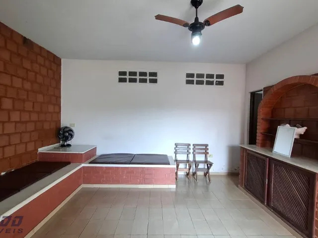 Imagem 12: Imperdível Imóvel com Duas Casas à venda em Guarapari-ES - Bairro Meaípe 4 quartos