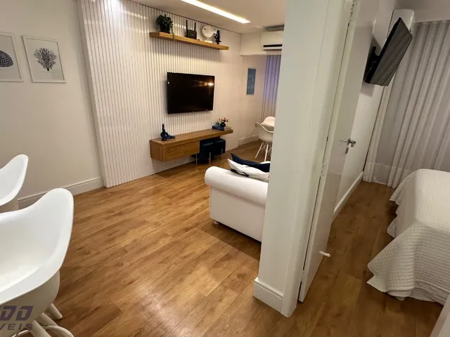 Imagem 13: Exclusividade e Sofisticação a Um Passo do Mar da Praia da Areia Preta, Centro