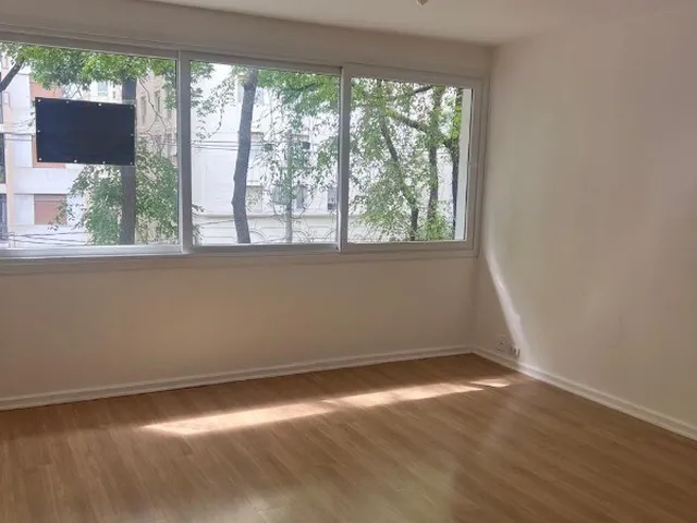 Imagem: O apartamento possui 2 Dormitórios, 1 Suíte, 2 Banheiros,