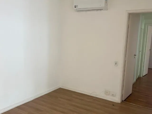 Imagem 6: Itaim - Locação - Com uma planta quadrada, este apartamento conta com 2 quartos, sendo