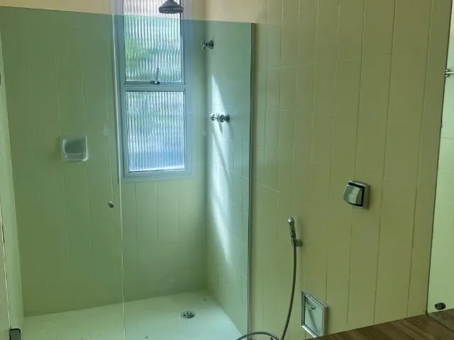 Imagem 7: Itaim - Locação - Com uma planta quadrada, este apartamento conta com 2 quartos, sendo