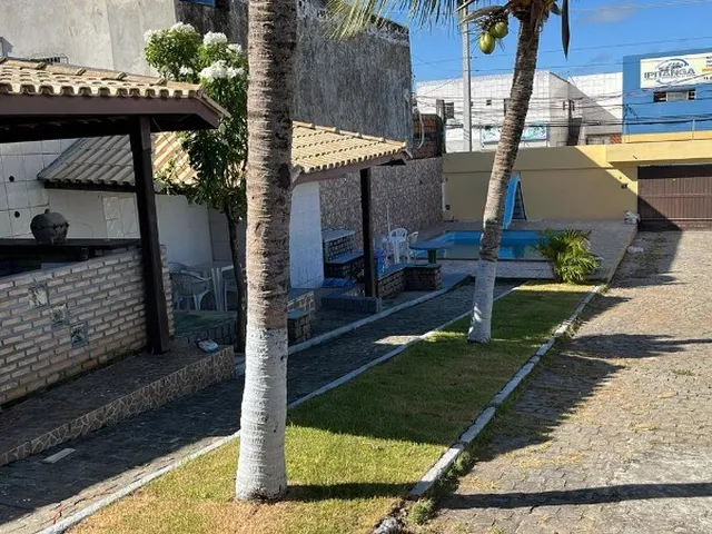 Imagem 4: Casa ampla com 600 m², 6 quartos, estacionamento amplo, piscina, varanda a vender na