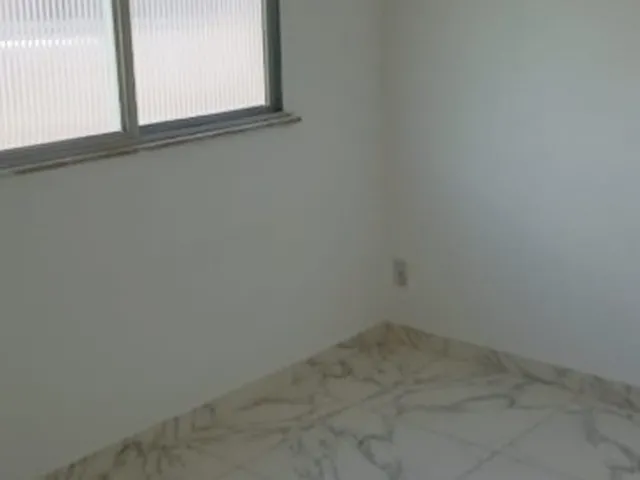 Imagem 3: Apartamento padrão com 74 m² dividido em 3/4 no segundo andar escada, reformado a