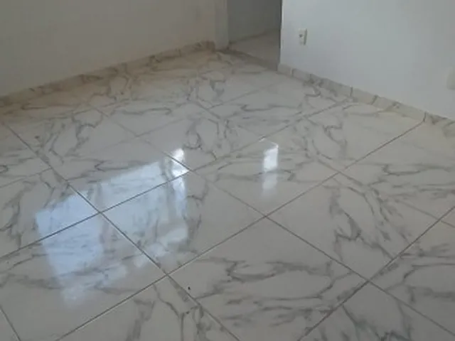 Imagem 10: Apartamento padrão com 74 m² dividido em 3/4 no segundo andar escada, reformado a