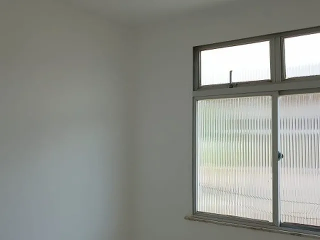 Imagem 13: Apartamento padrão com 74 m² dividido em 3/4 no segundo andar escada, reformado a