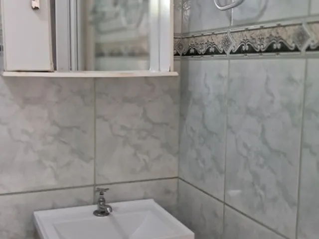 Imagem 14: Apartamento padrão 2/4 com 45 m² segundo andar de escada a vender no Condominio Vale do