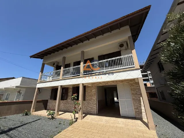 Imagem 5: Casa semimobiliada no Gravatá com 5 dormitórios, sendo 1 suíte com 336m² de terreno a