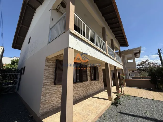 Imagem 13: Casa semimobiliada no Gravatá com 5 dormitórios, sendo 1 suíte com 336m² de terreno a