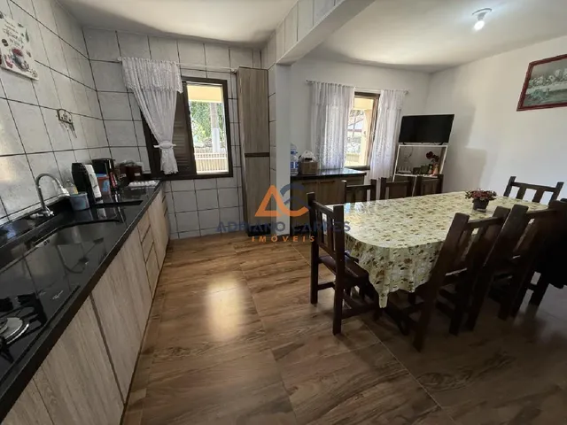 Imagem 2: Casa semimobiliada no Gravatá com 5 dormitórios, sendo 1 suíte com 336m² de terreno a