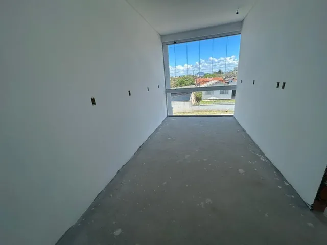 Imagem 8: Sobrado de Alto Padrão à Venda em Navegantes-SC, Bairro Gravatá 3 Quartos sendo 1