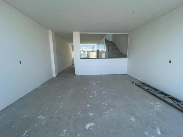 Imagem 14: Sobrado de Alto Padrão à Venda em Navegantes-SC, Bairro Gravatá 3 Quartos sendo 1