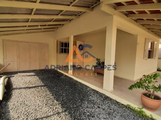 Imagem 10: Adriano Carpes Imóveis vende casa AVERBADA com 4 dormitórios, sendo 1 suíte, em amplo