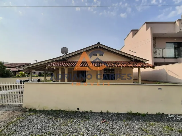 Imagem 16: Adriano Carpes Imóveis vende casa AVERBADA com 4 dormitórios, sendo 1 suíte, em amplo