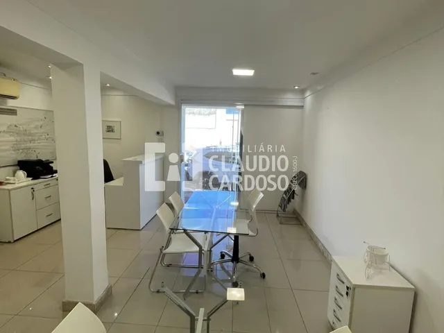 Imagem 14: Aluga-se excelente ponto comercial com térreo e primeiro andar, situado em localização