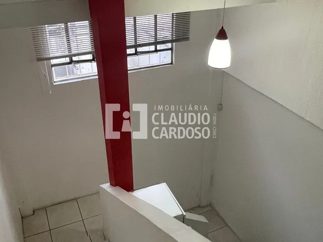 Imagem 13: Aluga-se excelente ponto comercial com térreo e primeiro andar, situado em localização