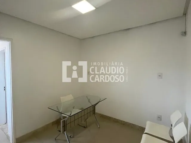 Imagem 6: Aluga-se excelente ponto comercial com térreo e primeiro andar, situado em localização