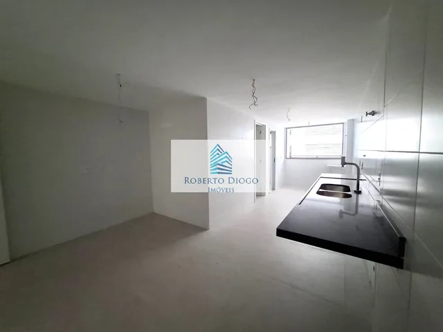 Imagem 3: LUXUOSO APARTAMENTO À VENDA EM ICARAÍ, NITERÓI-RJ: 4 QUARTOS, 4 SUÍTES, 1 SALA, 5