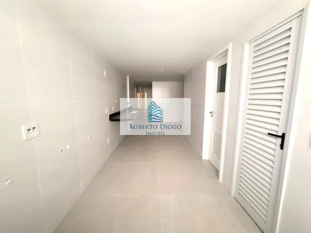 Imagem 14: LUXUOSO APARTAMENTO À VENDA EM ICARAÍ, NITERÓI-RJ: 4 QUARTOS, 4 SUÍTES, 1 SALA, 5