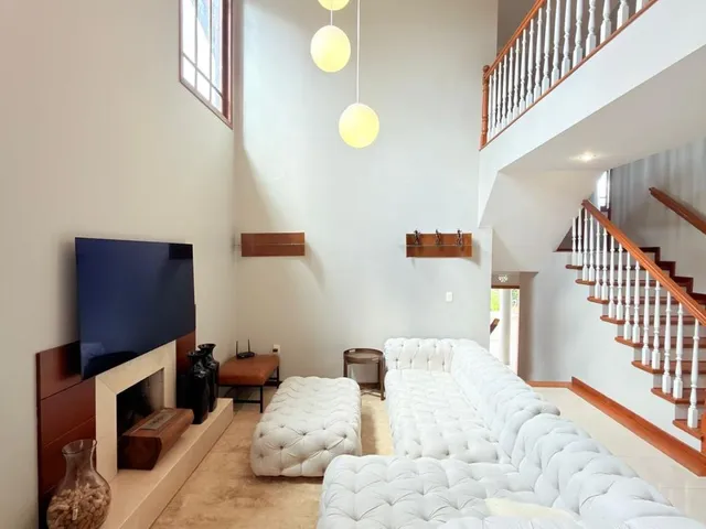 Imagem 8: Casa para locação em Joinville-SC, bairro Bom Retiro: 4 quartos, 2 suítes, 3 salas, 4