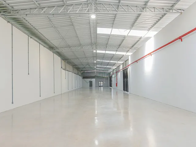 Imagem 4: Galpão Comercial para Locação em Joinville-SC - Bairro Santa Catarina 5 Salas, 4