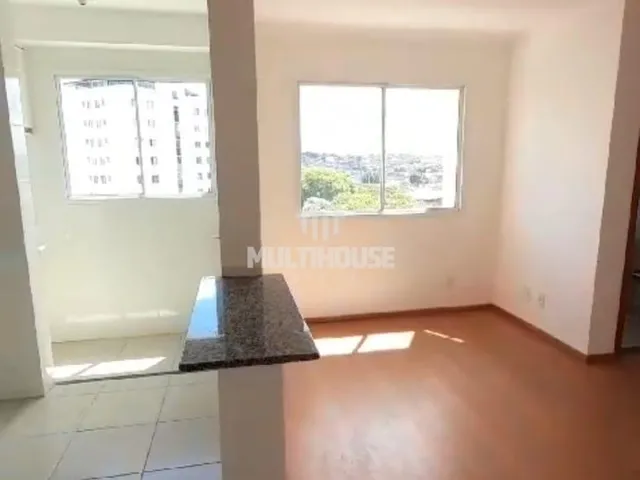 Imagem 4: Apartamento 2 Quartos com Armários, Vaga Coberta e Portaria