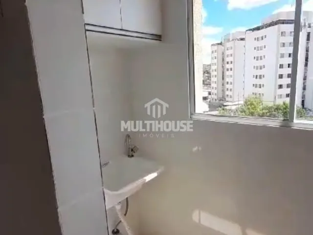 Imagem 6: Apartamento 2 Quartos com Armários, Vaga Coberta e Portaria