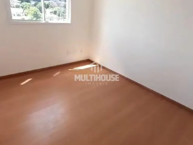 Imagem 7: Apartamento 2 Quartos com Armários, Vaga Coberta e Portaria