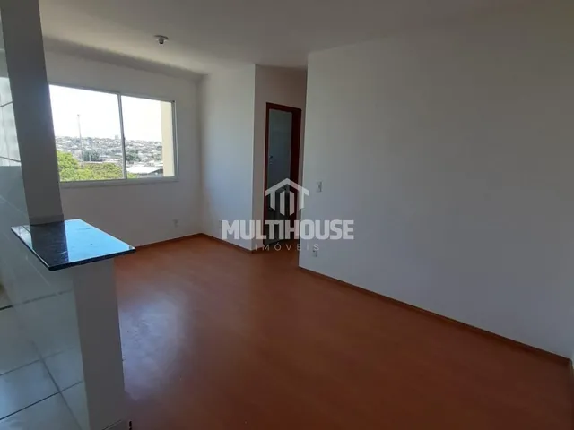 Imagem 16: Apartamento 2 Quartos com Armários, Vaga Coberta e Portaria