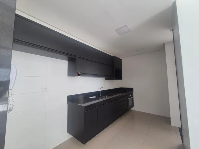 Imagem 2: Apartamento á venda no centro de Guarapari Es com vista para o canal de Guarapari e