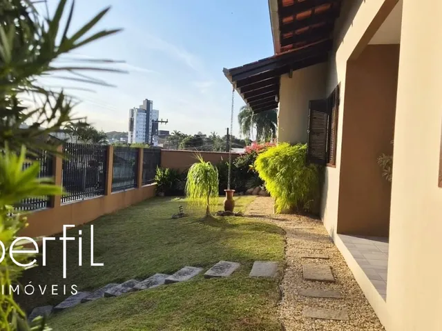 Imagem 12: Imperdível: Casa Averbada venda em Joinville-SC, no bairro Floresta, com 5 quartos, 1