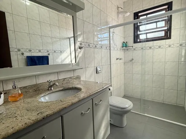 Imagem 9: Imperdível: Casa Averbada venda em Joinville-SC, no bairro Floresta, com 5 quartos, 1