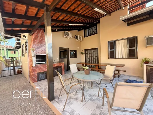 Imagem 11: Imperdível: Casa Averbada venda em Joinville-SC, no bairro Floresta, com 5 quartos, 1