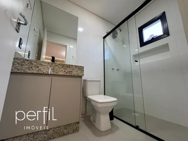 Imagem 13: Casa à venda em Joinville-SC, bairro Jardim Sofia: 3 quartos, 3 suítes, 3 salas, 4