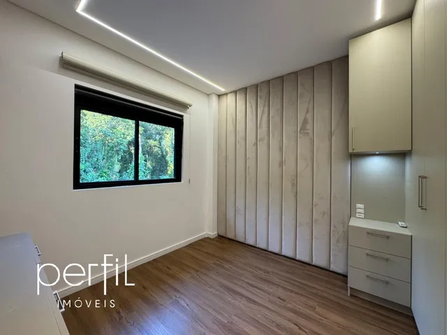 Imagem 6: Casa à venda em Joinville-SC, bairro Jardim Sofia: 3 quartos, 3 suítes, 3 salas, 4