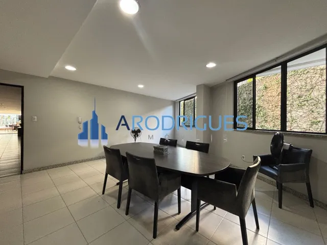 Imagem 2: Apartamento à Venda em Alphaville: 2 quartos, 2 suítes, 1 sala, 3 banheiros, 1 vaga de