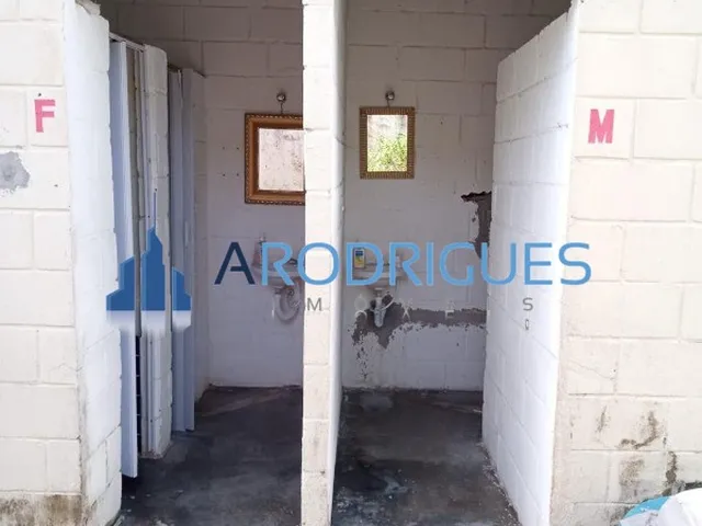 Imagem 4: Galpão Comercial à Venda e Locação em Lauro de Freitas - 2 Salas, 6 Banheiros, 8