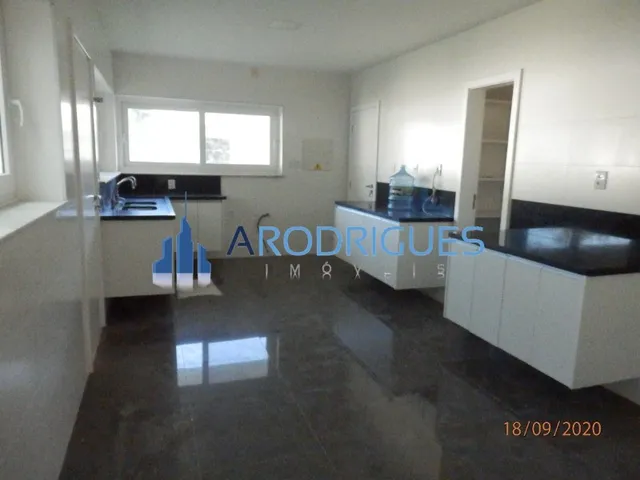 Imagem 7: Casa de luxo em condomínio: 4 quartos, 4 suítes, 3 salas, 6 banheiros, 6 vagas de