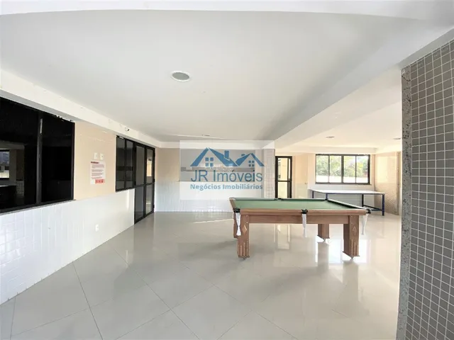 Imagem 2: Apartamento a Venda de 3/4 sendo 1 Suíte e 3 Vagas de Garagem Cobertas - Condomínio