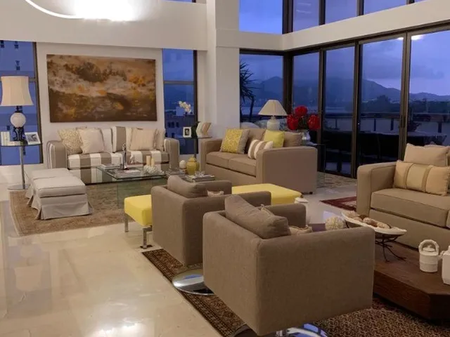 Imagem: O apartamento possui 3 Dormitórios, 3 Suítes, 5
