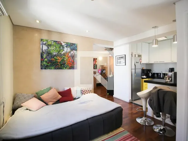 Imagem: O apartamento possui 2 Dormitórios, 1 Suíte, 2 Banheiros,