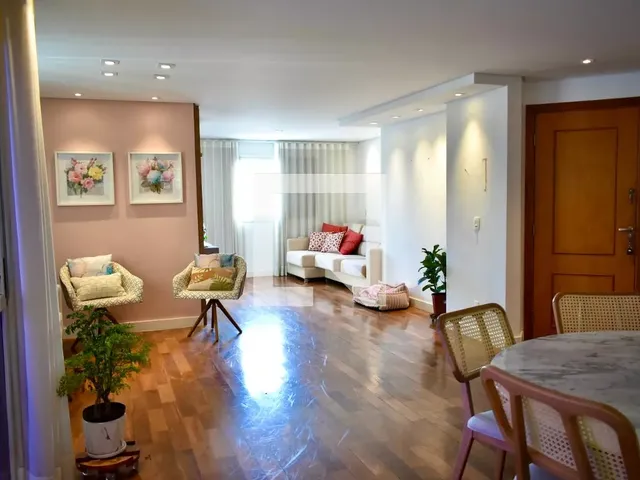 Imagem: O apartamento possui 3 Dormitórios, 1 Suíte, 3 Banheiros,