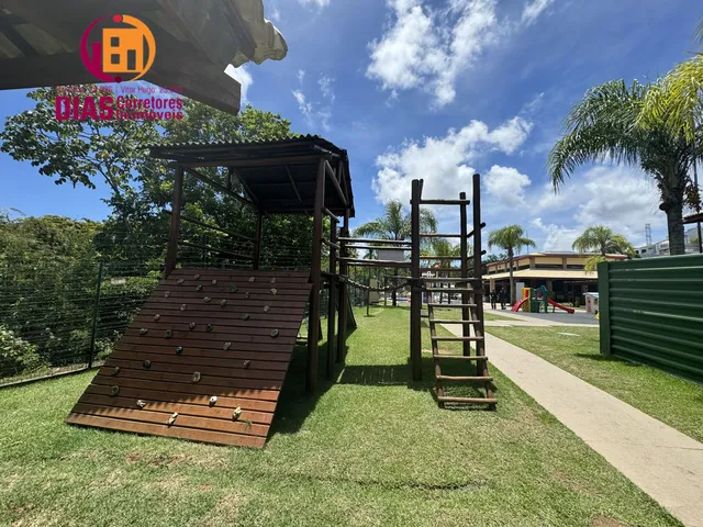 Imagem 2: Alugo belíssima casa com 580m² mobiliada e decorada, energia solar, piscina, 4 suítes